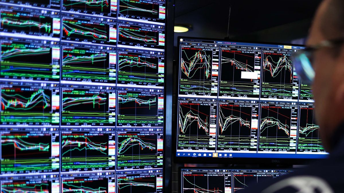 ‘Some more banana skins in front of us’: Why investors may want to increase exposure to bonds