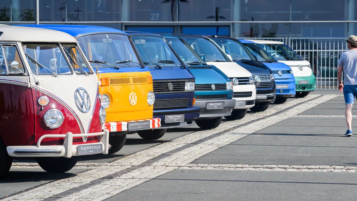 The evolution of the Volkswagen bus — from Type 2 to the electric ID Buzz The evolution of the Volkswagen bus — from Type 2 to the electric ID Buzz