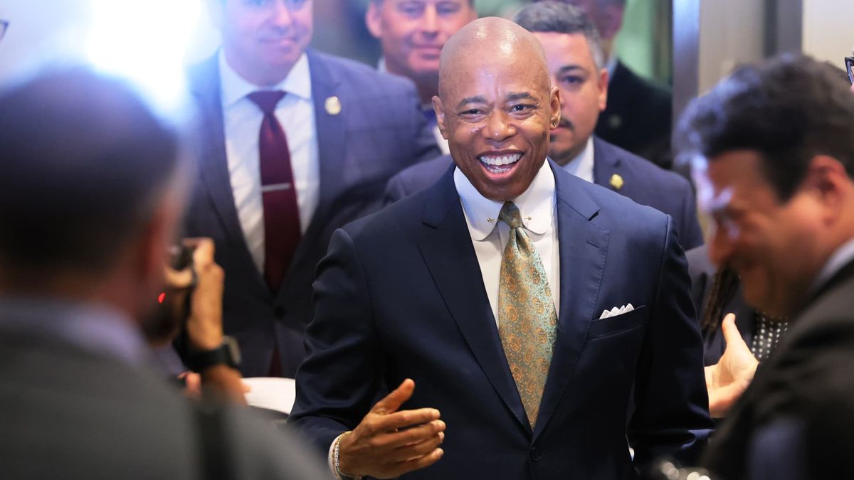 NYC mayor Eric Adams to update disclosure form after failing to report crypto holdings, report says NYC mayor Eric Adams to update disclosure form after failing to report crypto holdings, report says