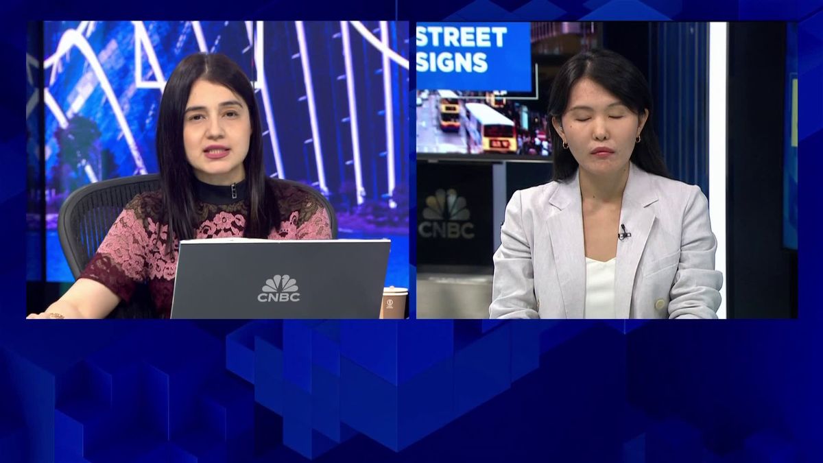 China's Xi and top leaders call for halting real estate decline, responding to public concerns 3 JPMorgan strategist discusses impacts of China's latest economic measures