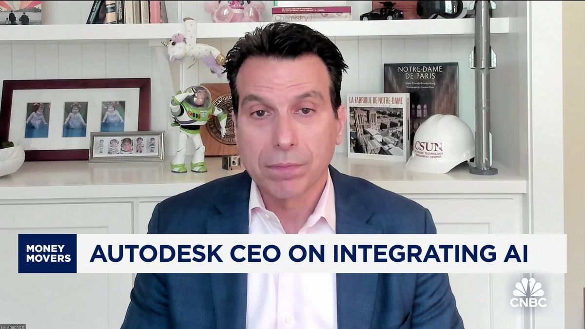 Activist Starboard sues Autodesk in bid to mount proxy fight 1 Autodesk CEO: People are still struggling with capacity to get the production they need