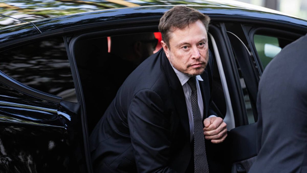 Tesla recalls more than 1.6 million cars in China over problems with Autopilot, locks