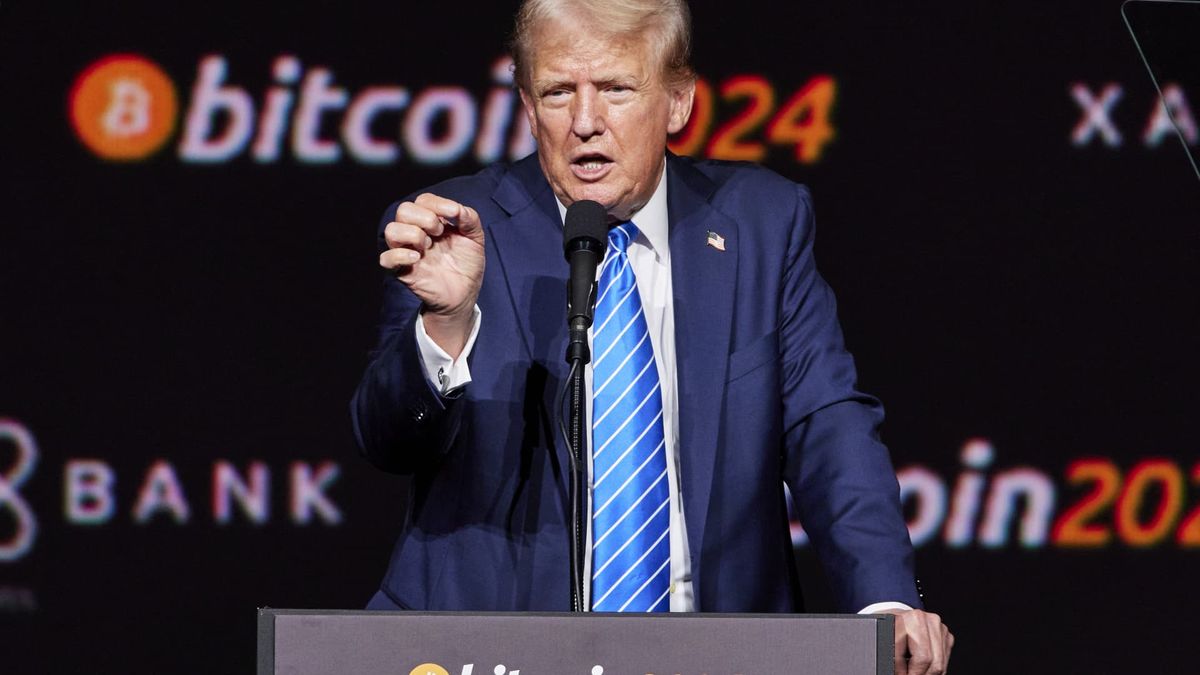 Trump stops short of establishing a bitcoin strategic reserve