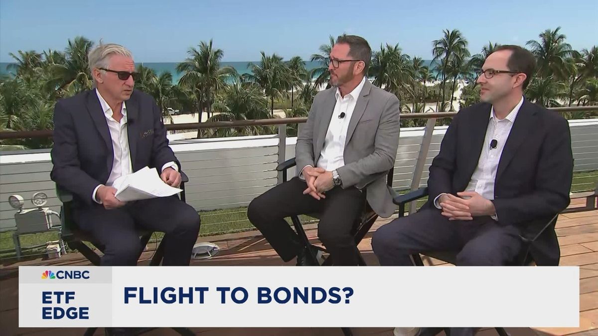 'Some more banana skins in front of us': Why investors may want to increase exposure to bonds 1 Why Bond ETFs may be right for you despite inflationary risks