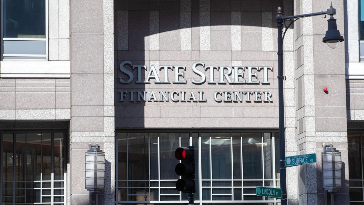 Low-cost ETFs in 401(k) retirement plan? Fund giant State Street says you may soon see something like it