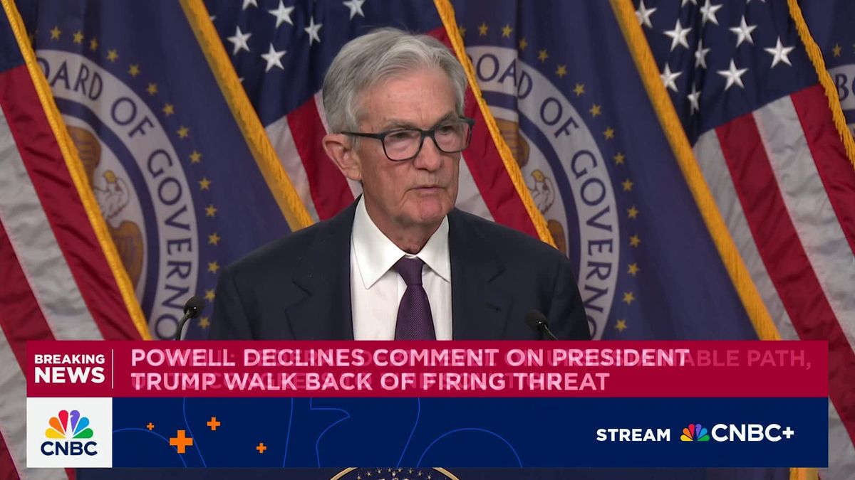 Powell may have a hard time avoiding Trump's 'Too Late' label even as Fed chief does the right thing 2 Fed Chair Powell: I’ve never asked for a meeting with any president and I never will