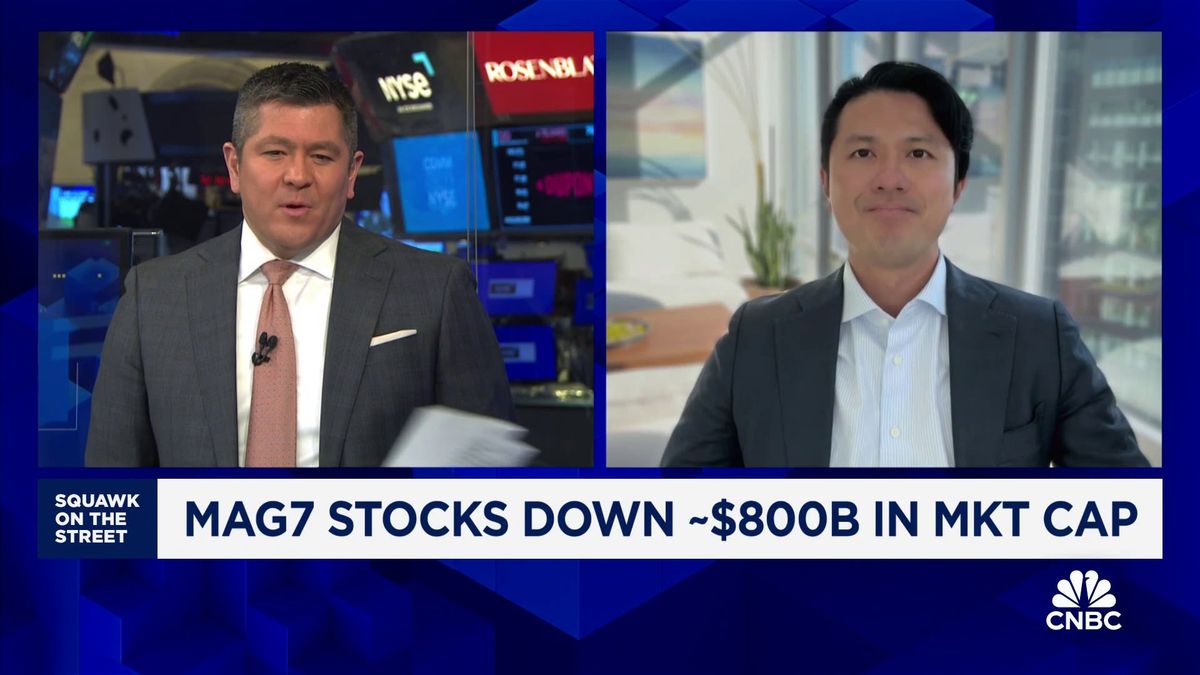 Reddit rallies after three-day slump as analyst calls sell-off 'excessive' 1 Market is suggesting tech beats aren't sustainable, says T. Rowe Price's Tony Wang