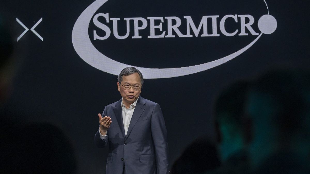 Super Micro faces deadline to keep Nasdaq listing after 85% plunge in stock