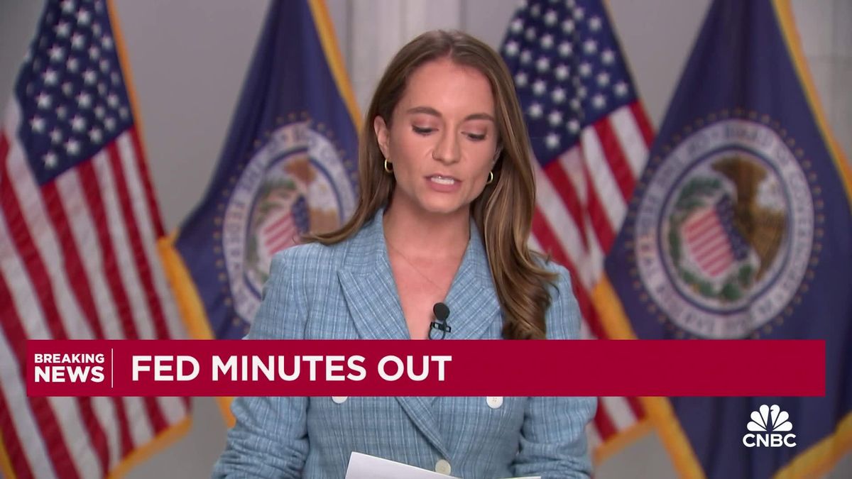 Fed says it's not ready to cut rates until 'greater confidence' inflation is moving to 2% goal 1 Fed: Modest about further progress towards 2% inflation