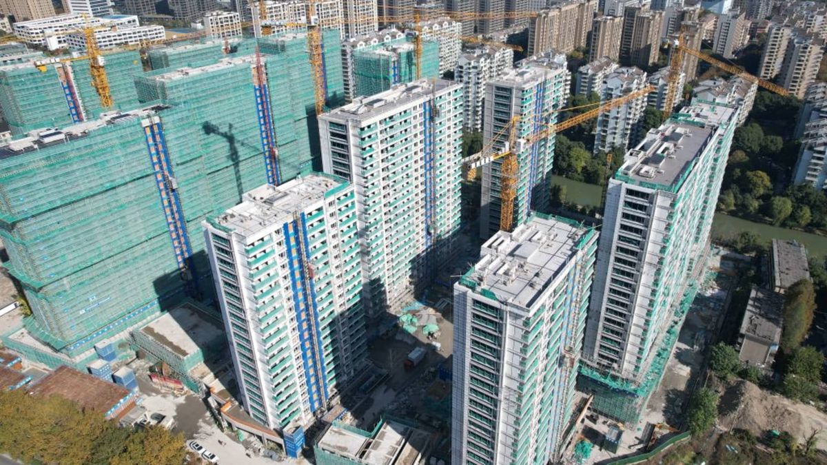 China raises budget deficit target to levels not seen since at least 2010 to shore up growth China raises budget deficit target to levels not seen since at least 2010 to shore up growth
