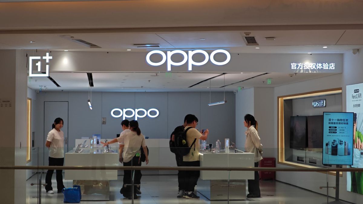 Chinese smartphone maker Oppo doubles down on AI, says in regular talks with Google and Microsoft Chinese smartphone maker Oppo doubles down on AI, says in regular talks with Google and Microsoft