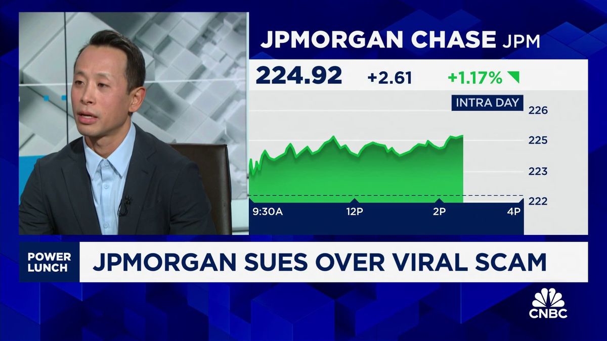 JPMorgan Chase sues more customers who allegedly stole cash in 'infinite money glitch' 1 JPMorgan suing customers over money glitch viral scam