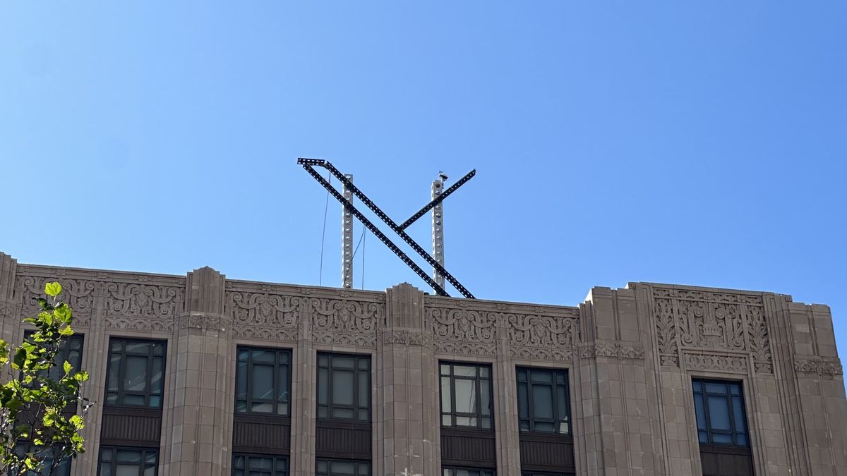 Elon Musk’s X Corp. seen taking down giant glowing sign in San Francisco