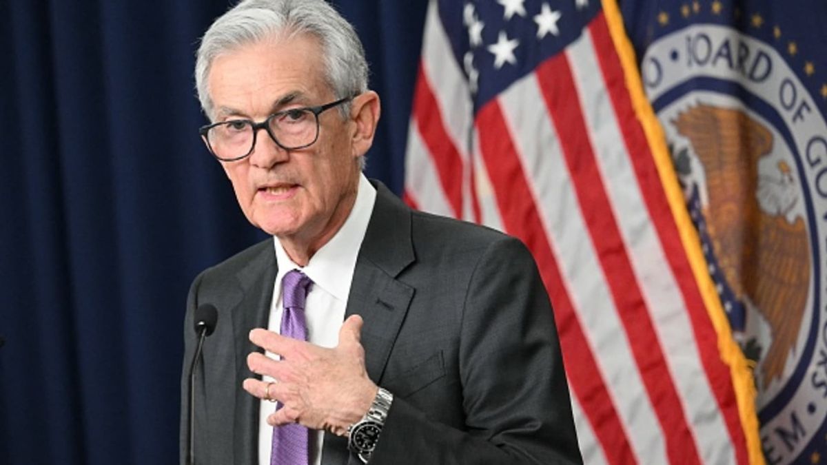 Fed keeps rates steady as it notes lack of further progress on inflation