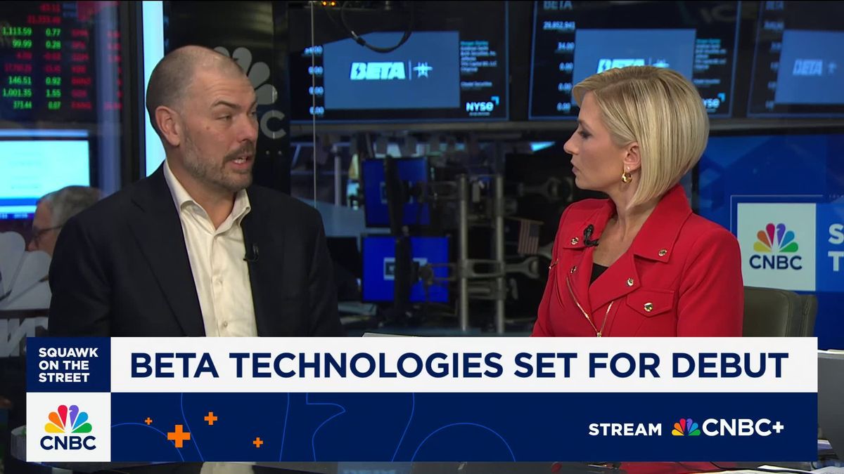 Archer tanks 8% after air taxi maker sells additional 85 million shares, buys LA-area airport 2 Beta Technologies CEO: Here's how our aircrafts differentiate from competitors