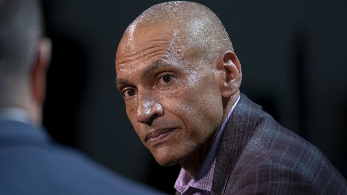 Microsoft’s business development chief Chris Young resigns