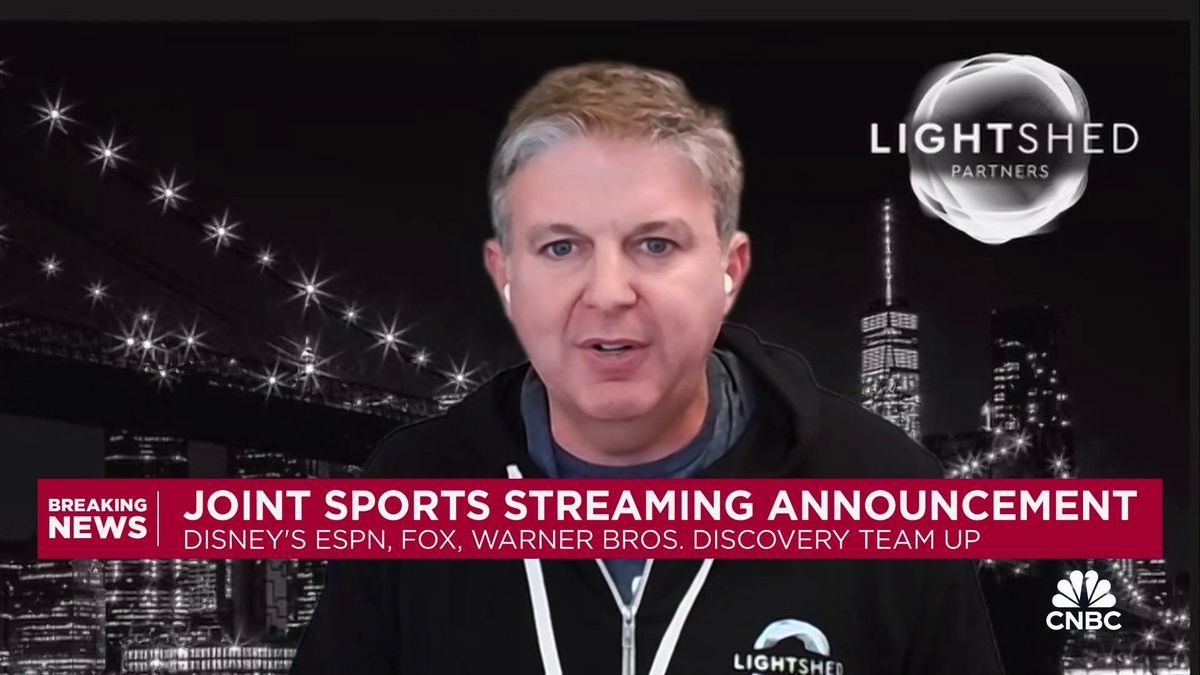 New sports streaming bundle could be a 'monster' — or a dud. Here are the biggest remaining questions 1 ESPN should have been in a sports bundle 'from the beginning', says LightShed's Rich Greenfield
