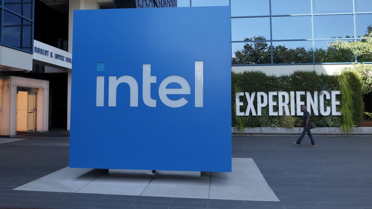 Intel announces three board members will retire following CEO shake-up