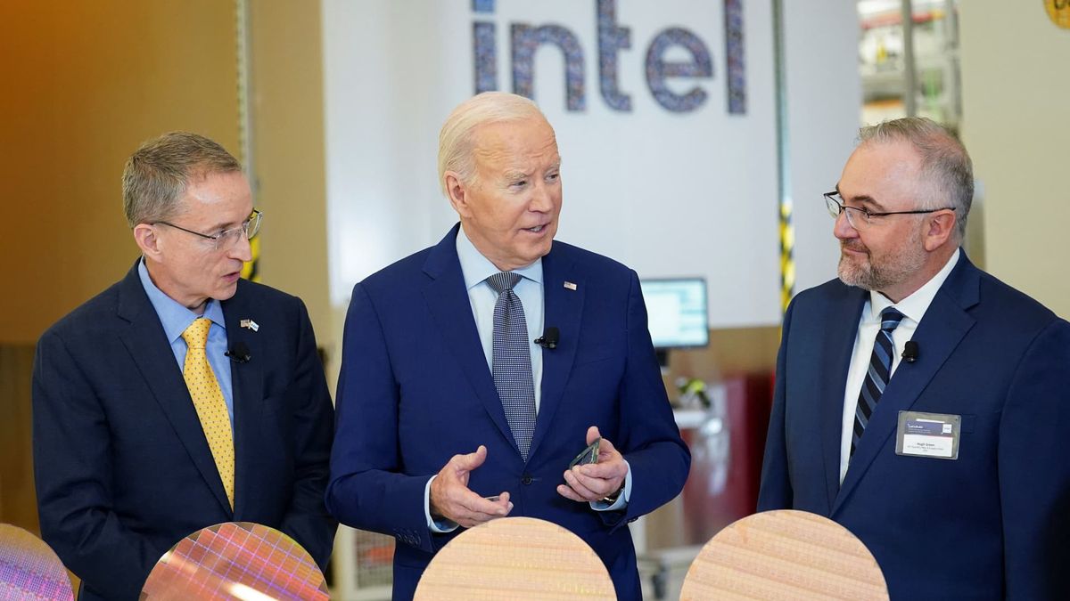 Intel shares fall after company reveals billion operating loss in foundry business Intel shares fall after company reveals billion operating loss in foundry business