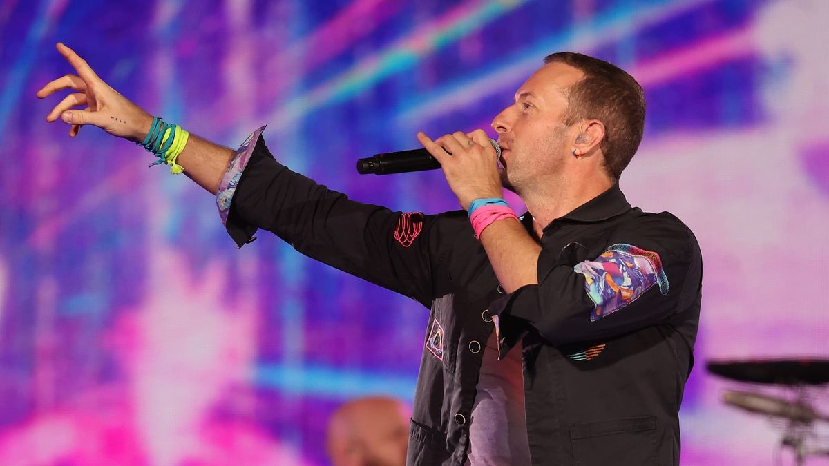 Astronomer CEO Andy Byron placed on leave after viral Coldplay kiss cam video