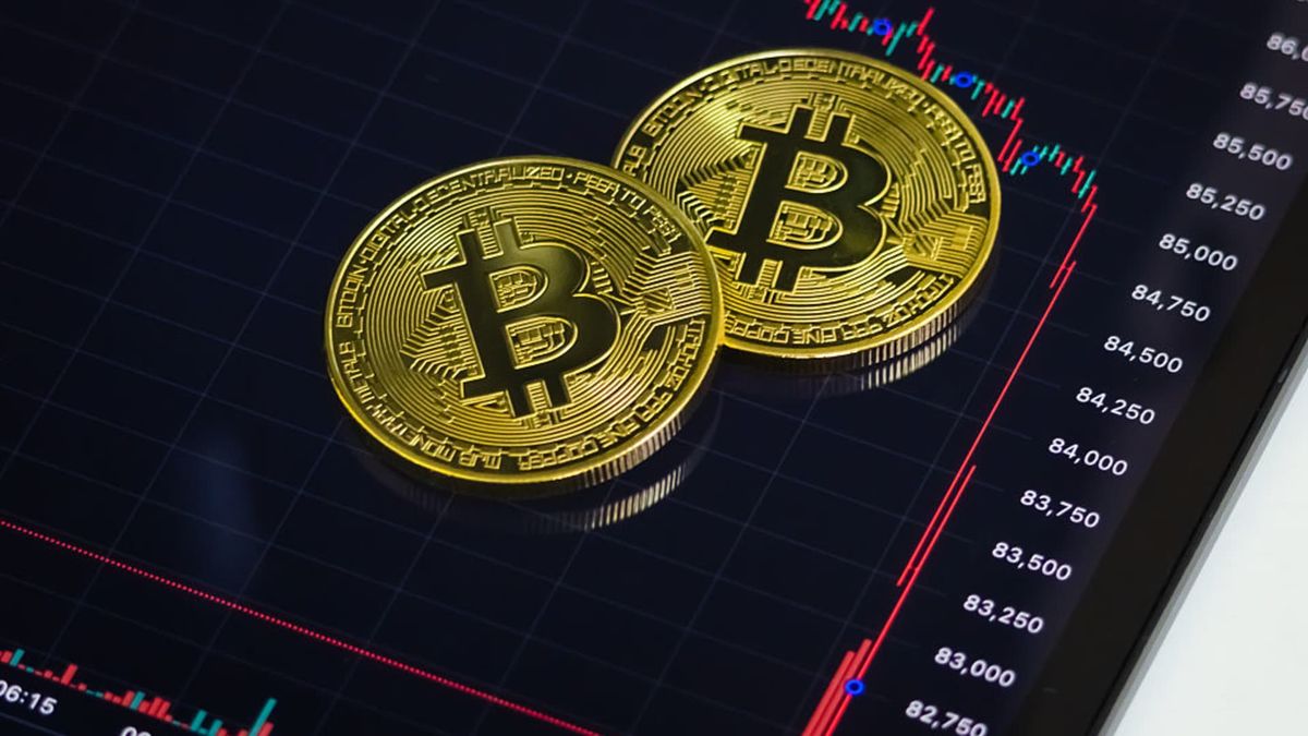 Bitcoin plunge: Bitwise CIO cites ‘the four-year cycle’ as No. 1 reason for losses