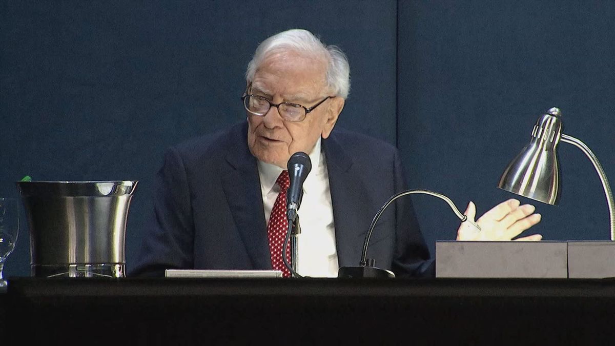 Warren Buffett is worried about potential for ‘huge losses’ in booming, but still tiny insurance market Warren Buffett is worried about potential for ‘huge losses’ in booming, but still tiny insurance market