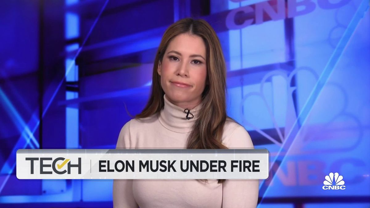 Apple, Disney, other media companies pause advertising on X after Elon Musk boosted antisemitic tweet 1 IBM pauses advertising on X after Elon Musk receives blacklash for antisemitic post