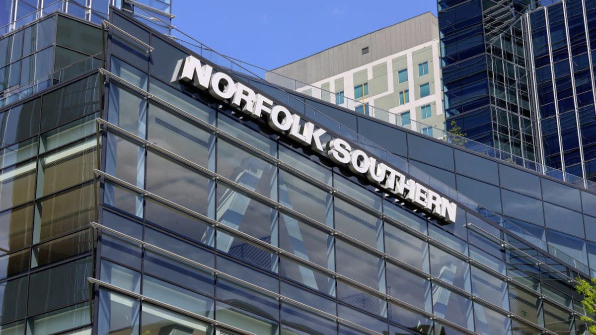 Norfolk Southern activist investor highlights past abusive behavior of new COO as proxy fight intensifies