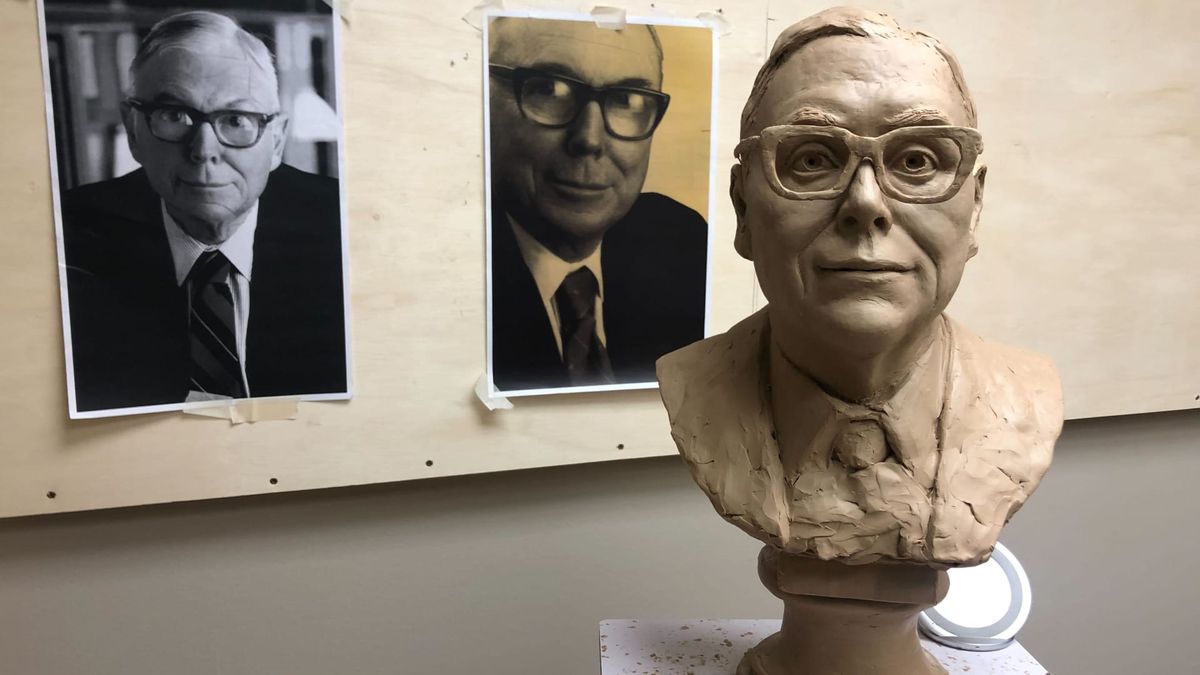 Bronze bust honoring the late Charlie Munger wowed crowd in Omaha at Berkshire meeting Bronze bust honoring the late Charlie Munger wowed crowd in Omaha at Berkshire meeting