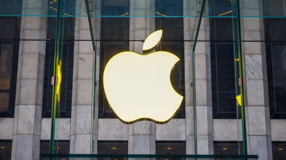How Apple and Microsoft’s trusted brands are being used to scam you online