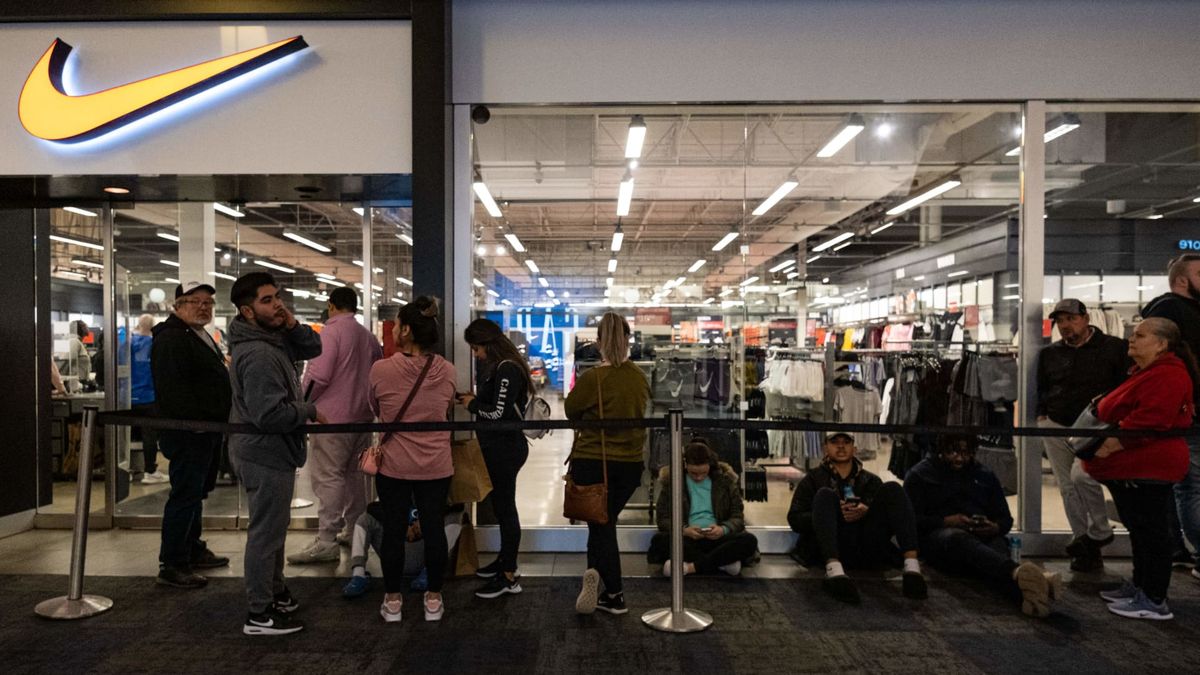 Stocks making the biggest moves before the bell: Nike, Blue Apron, Bumble and more Stocks making the biggest moves before the bell: Nike, Blue Apron, Bumble and more