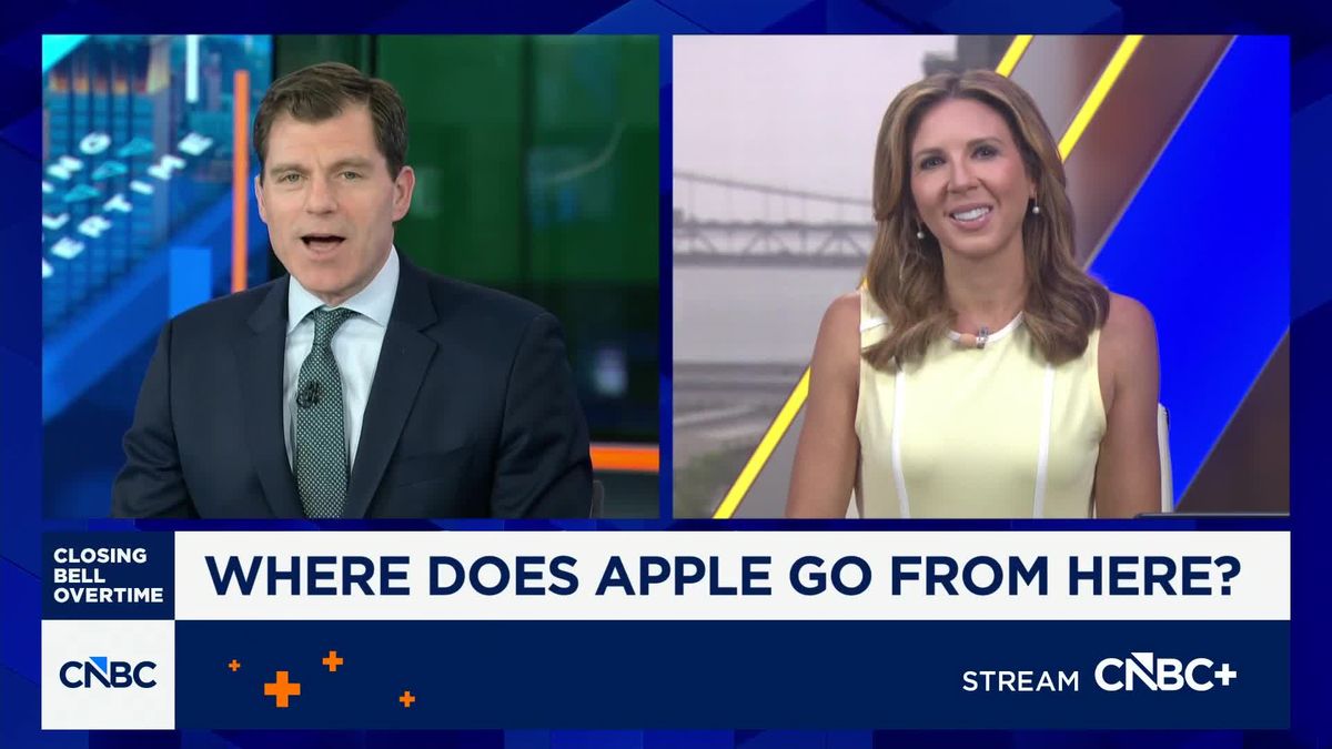Apple at 50: The iPhone maker 'blew a 5-year lead' on AI, but former insiders say it can still win 2 Apple at 50 is trying to prove it can win the AI era
