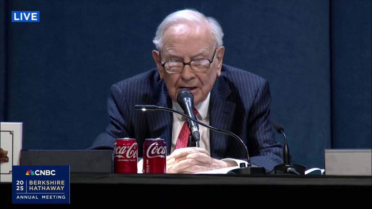 Warren Buffett knocks tariffs and protectionism: 'Trade should not be a weapon' 1 Warren Buffett knocks tariffs and protectionism: 'Trade should not be a weapon'