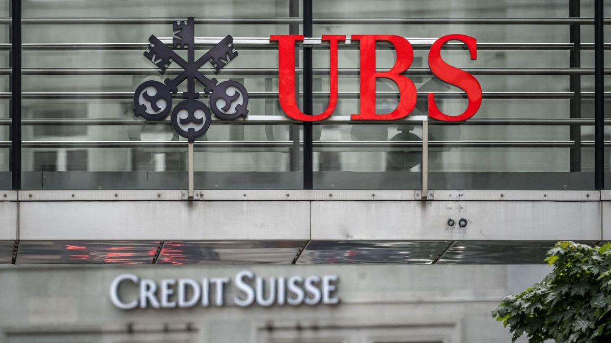 UBS shares retreat 6% as fourth-quarter profit beat,  billion buyback fail to impress