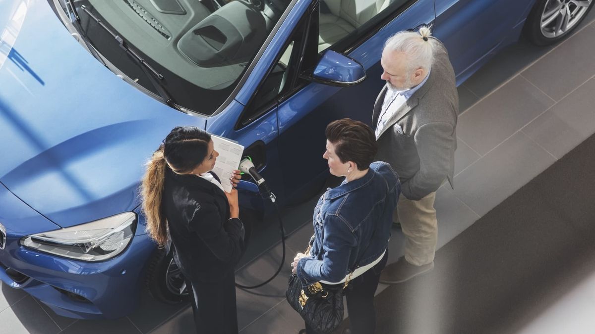 90% of qualifying electric-vehicle buyers opt for ,500 ‘new clean vehicle’ tax credit as upfront payment, Treasury says