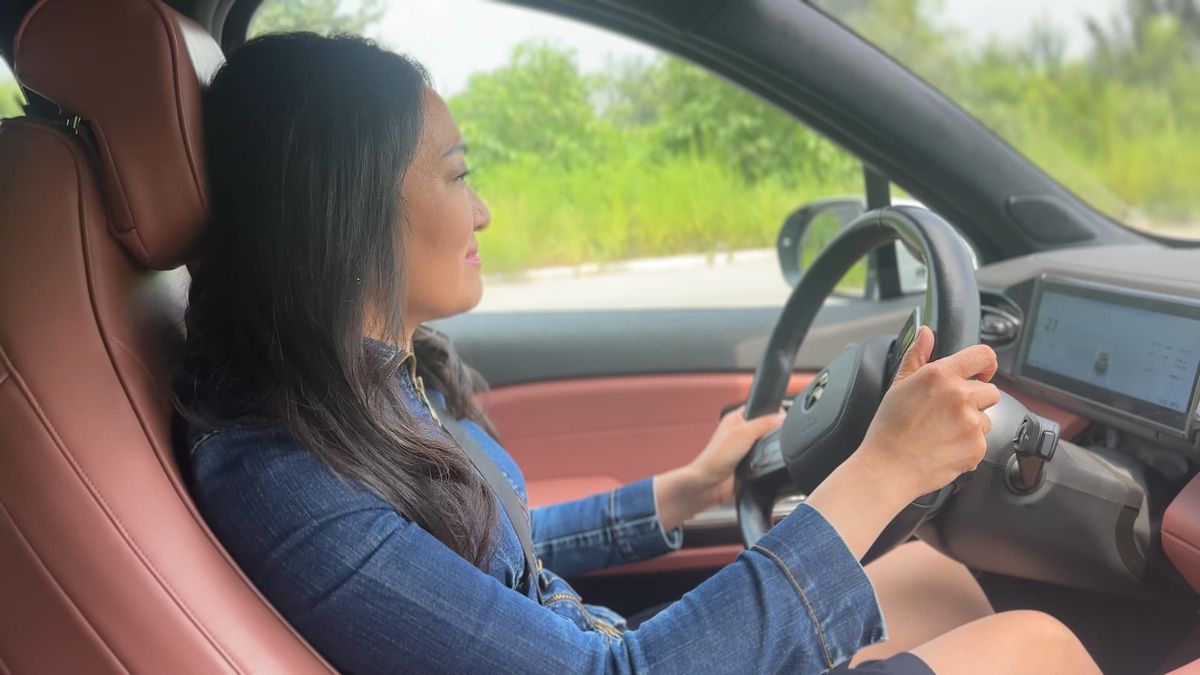 Tesla’s Chinese rival Nio cuts price for new Onvo-branded car 2 Test driving BYD, Nio and other Chinese EV rivals of Tesla