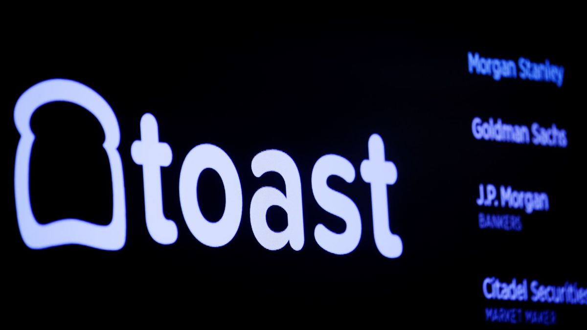 Toast will lay off 10% of its workforce, about 550 employees, as growth slows Toast will lay off 10% of its workforce, about 550 employees, as growth slows