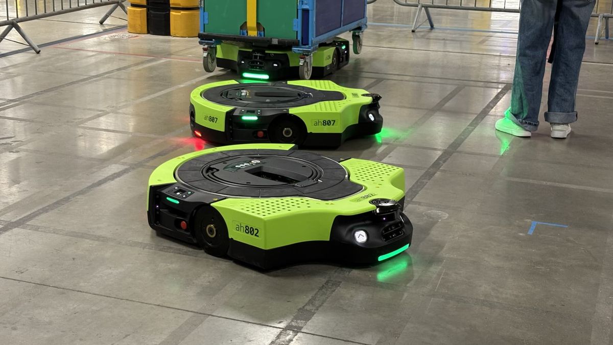 Amazon unveils latest warehouse robot as tech giants continue AI layoffs
