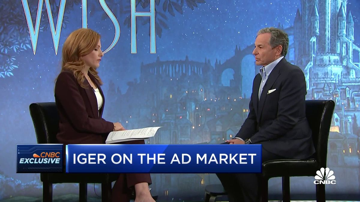 ESPN shows strength as Disney's other networks report lower revenue 1 Disney CEO Bob Iger: In discussion with 'a number of entities' on ESPN strategic partnership