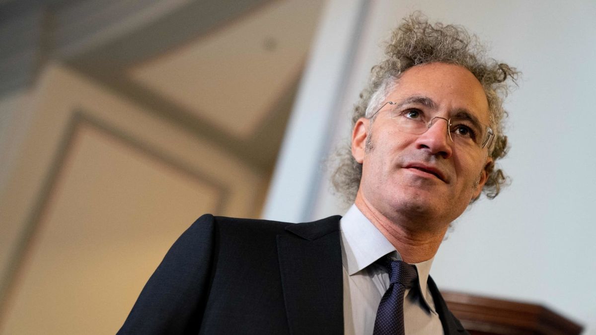 Palantir stock jumps 12% on revenue beat