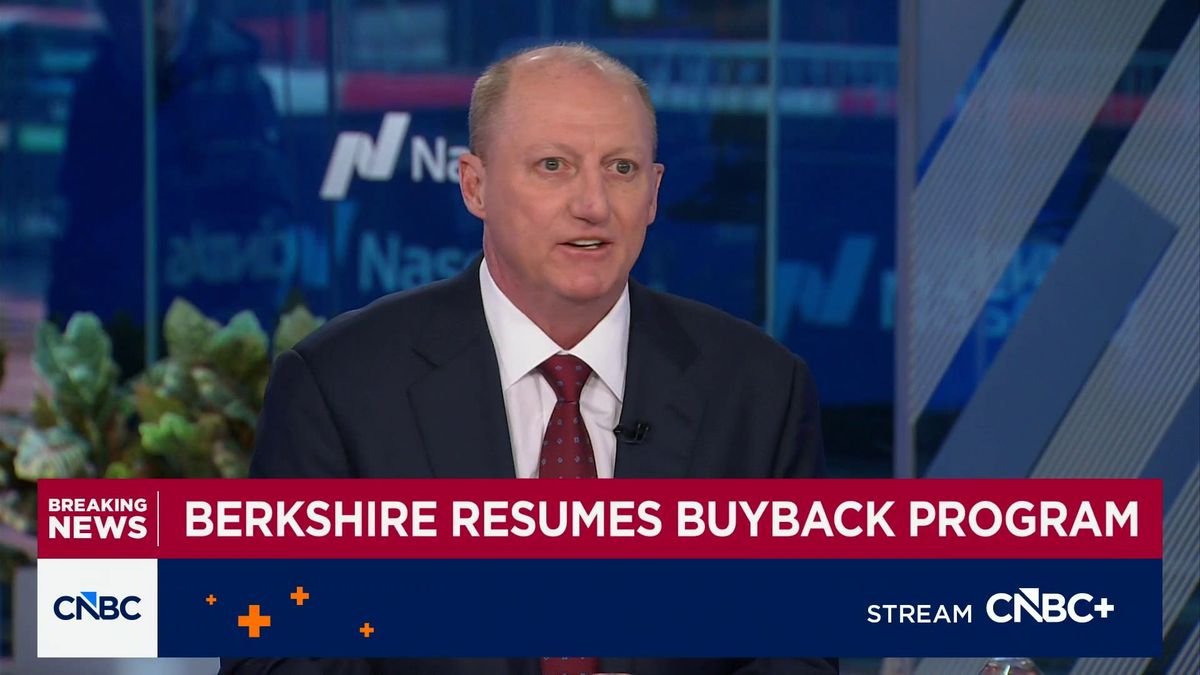 Berkshire Hathaway begins repurchasing shares, CEO Greg Abel buys $15 million in stock 1 Berkshire Hathaway CEO Greg Abel on resuming buyback program: I absolutely talked to Warren