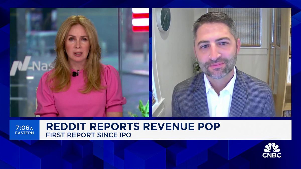 Reddit shares close near record after two-day rally driven by meme stocks 1 Reddit shares soar 11% after company reports revenue pop in debut earnings report