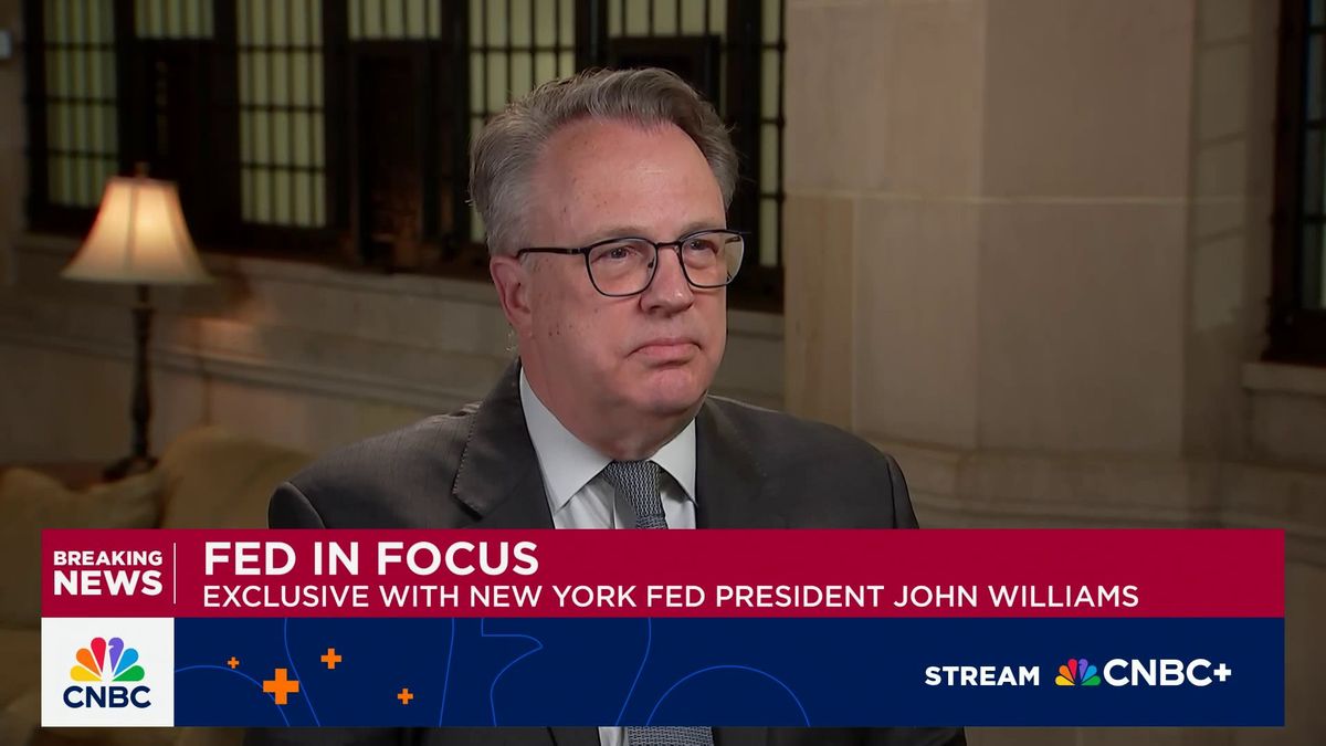 Fed's John Williams stresses independence as Trump moves to fire Lisa Cook 2 Watch CNBC's full interview with New York Fed President John Williams
