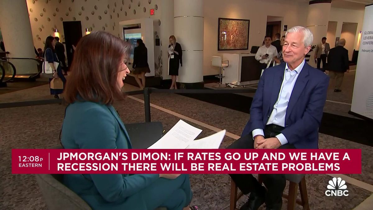 JPMorgan Chase is giving its employees an AI assistant powered by ChatGPT maker OpenAI 2 Watch CNBC's full interview with JPMorgan CEO Jamie Dimon on economy, AI hype, and more
