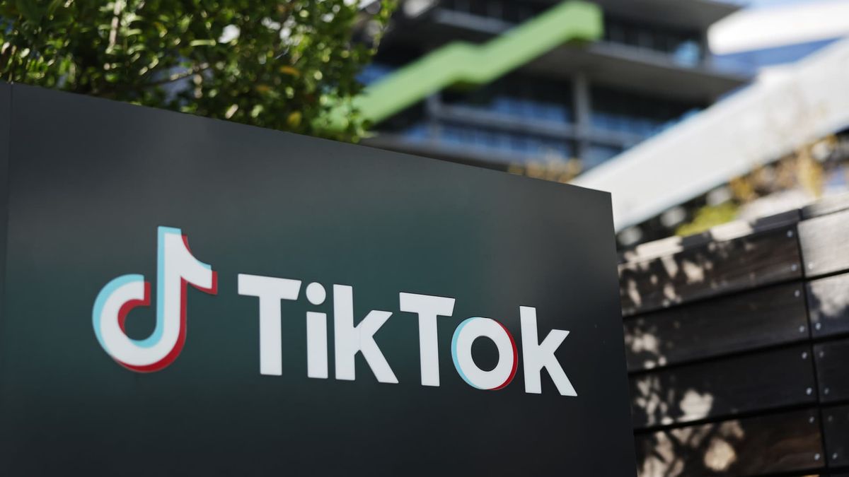 TikTok blames data center outages for U.S. app problems, denies censorship claims