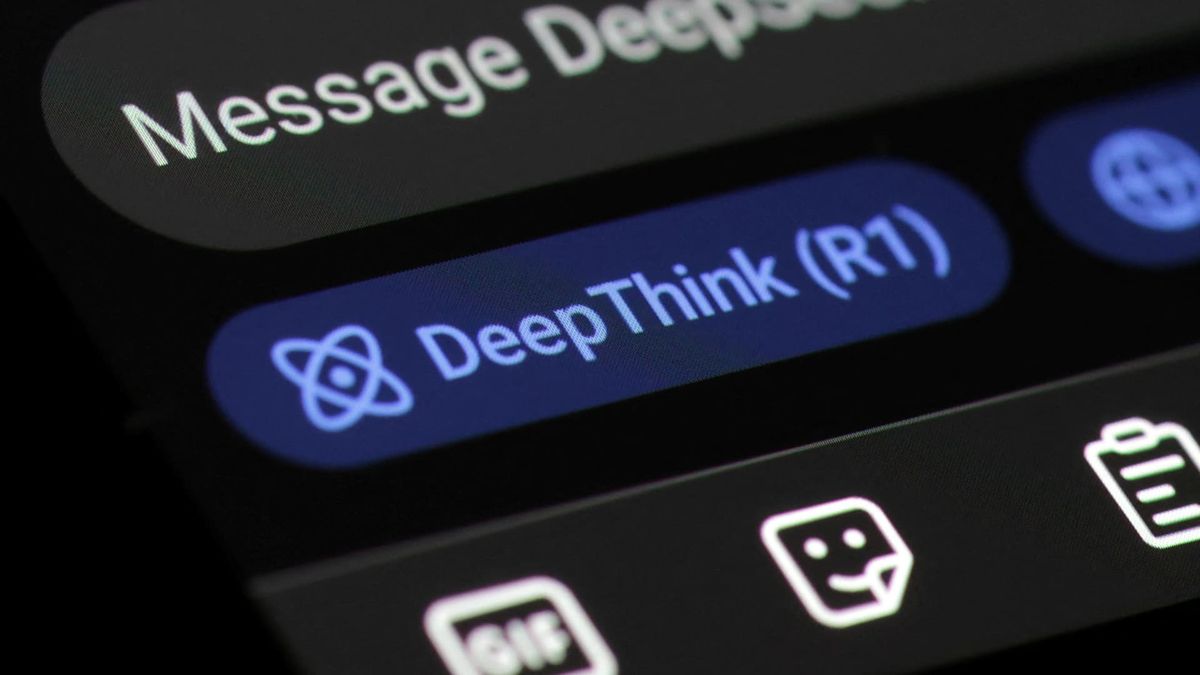 Singapore says U.S. firms should comply with export controls following DeepSeek chip questions
