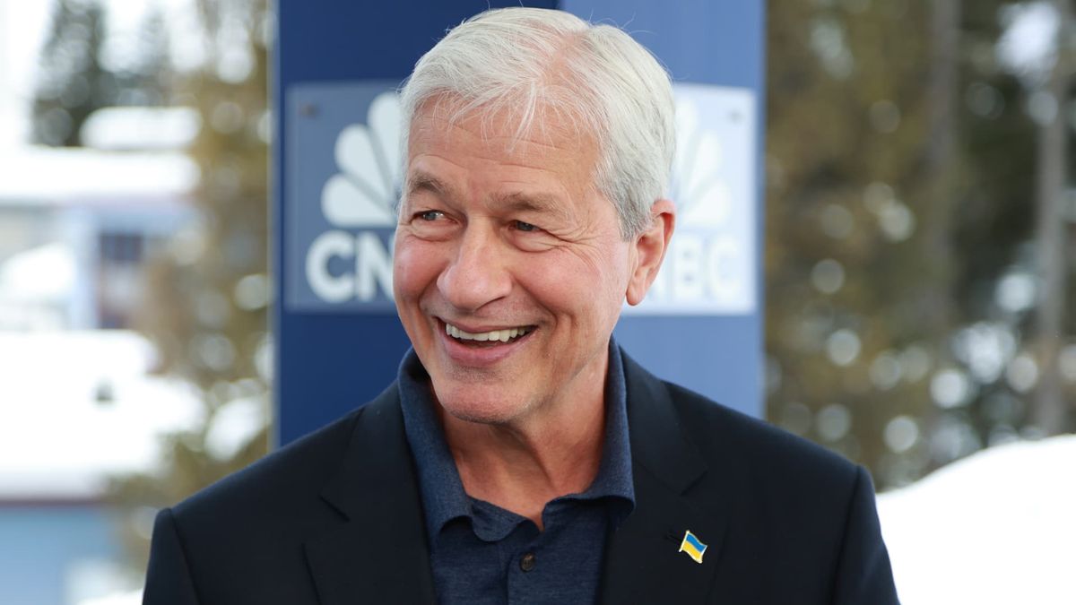 Jamie Dimon on Capital One’s .3 billion Discover acquisition: ‘Let them compete’