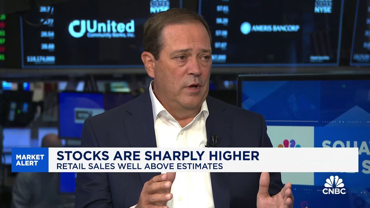 Cisco shares have best day since 2020 on earnings beat, plans to cut 7% of workforce 1 Cisco CEO Chuck Robbins on Q4 results, company layoffs and AI impact