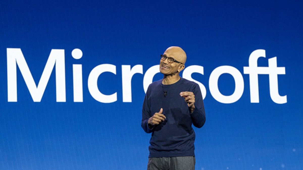 Microsoft brings Copilot AI assistant to small businesses and launches a premium tier for individuals Microsoft brings Copilot AI assistant to small businesses and launches a premium tier for individuals