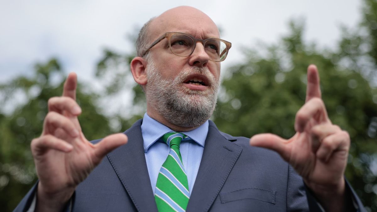 Trump budget chief Vought ramps up criticism of Powell, vows investigation into Fed renovations Trump budget chief Vought ramps up criticism of Powell, vows investigation into Fed renovations